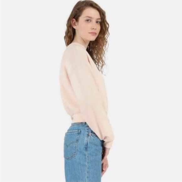 Women's Levi's® Cropped Graphic
Logo Sweatshirt, Script Peach Puree new - Picture 2 of 6